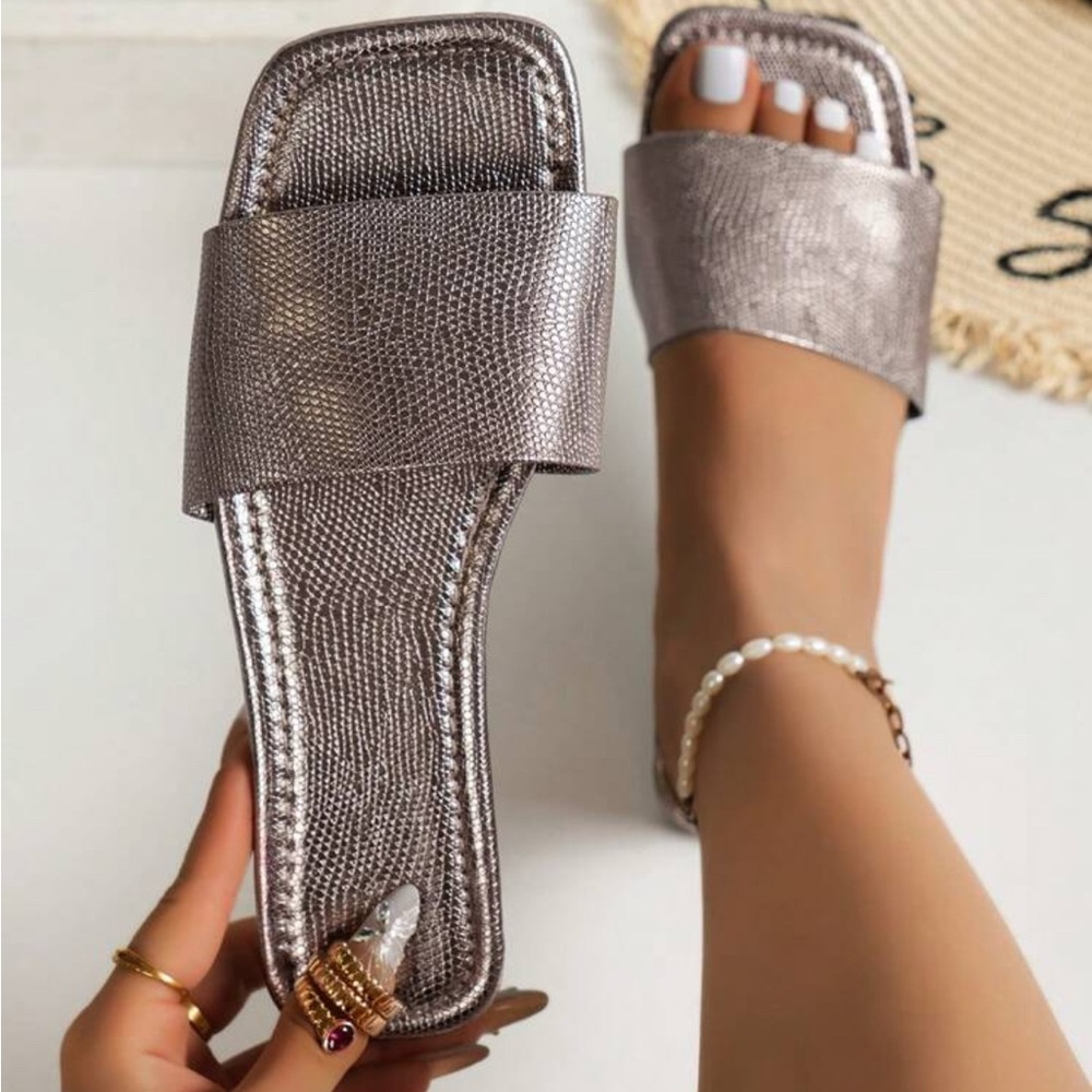 Elegant Silver Slide Sandals - Picture 3 of 6